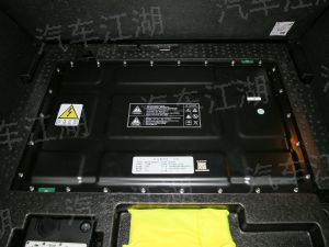 白色車玻璃貼膜什么顏色好