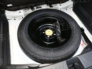 鷹擊YJ01S輪胎