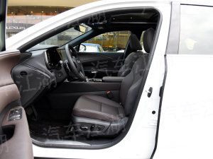 生活中三種倒車入庫技巧視頻