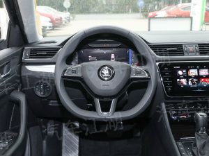 生活中三種倒車入庫技巧視頻