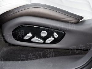 一著急就分不清油門和剎車