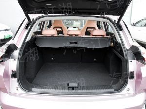 碳纖維車身的車
